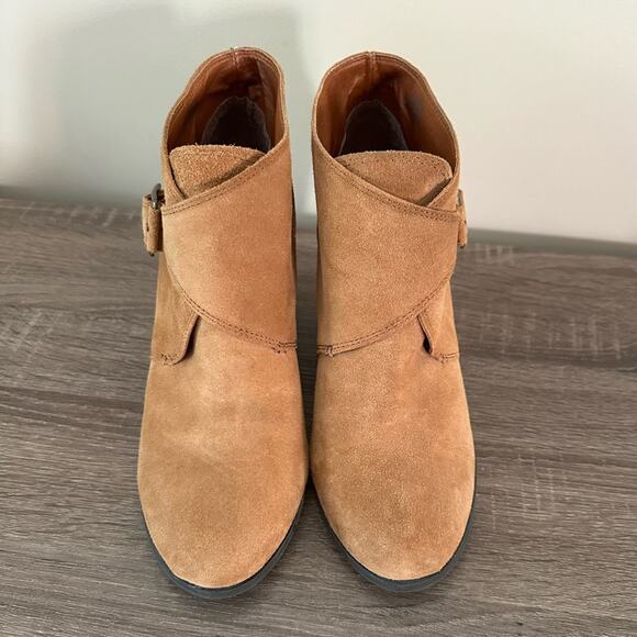 2/$25 Lucky Brand Sumarah Suede Wedge Booties Camel Tan Leather Size 8.5 Neutral - Picture 3 of 11